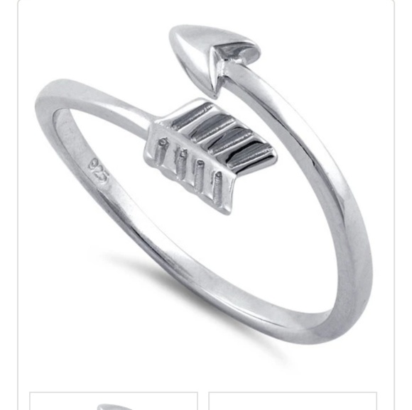 Jewelry - On trend! SO CUTE!! Perfect for your holiday gift
